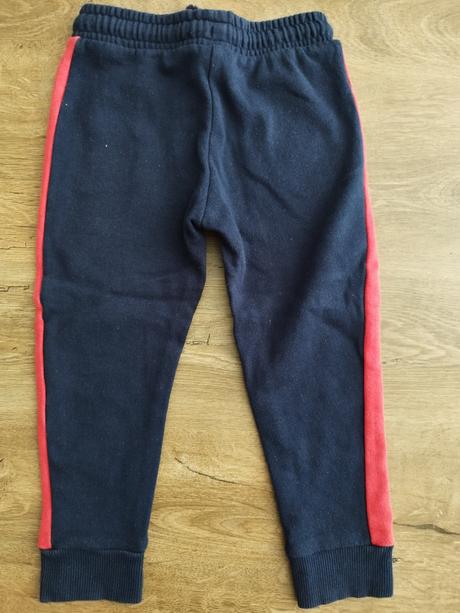 Tepláky zn. marvel v. 3-4 roky, marvel,98