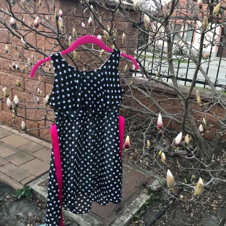 Bodkované šatôčky, 122