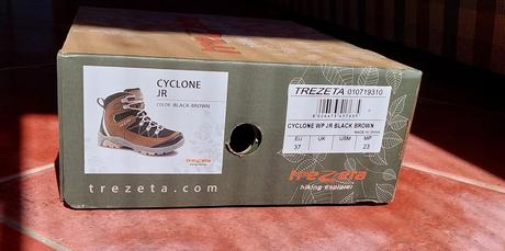 Turistické celoročné topánky, 37