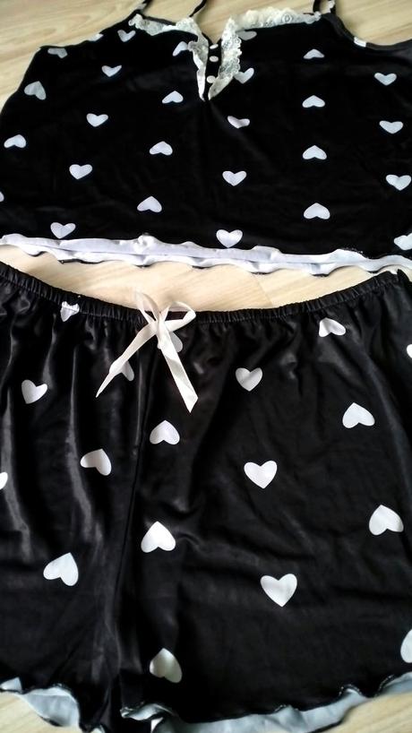 Krátke pyžamo zn.lunar, so srdiečkami, v. m/l, 36 - m