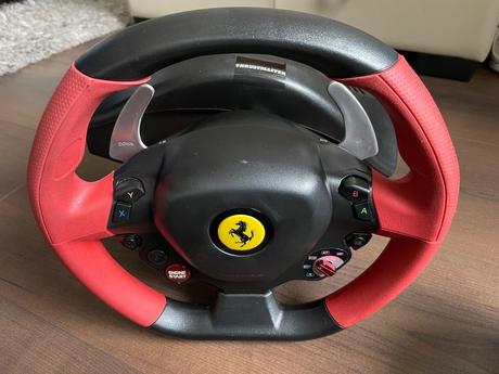 Volant thrustmaster ferrari 458 spider pre xbox,