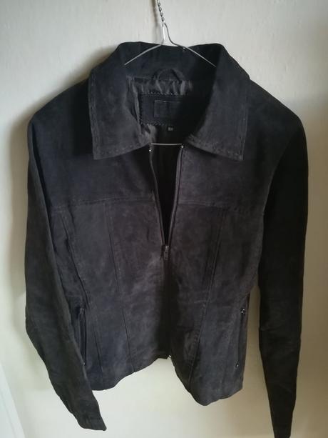 Jelenicová tmavohnedá bunda, 38