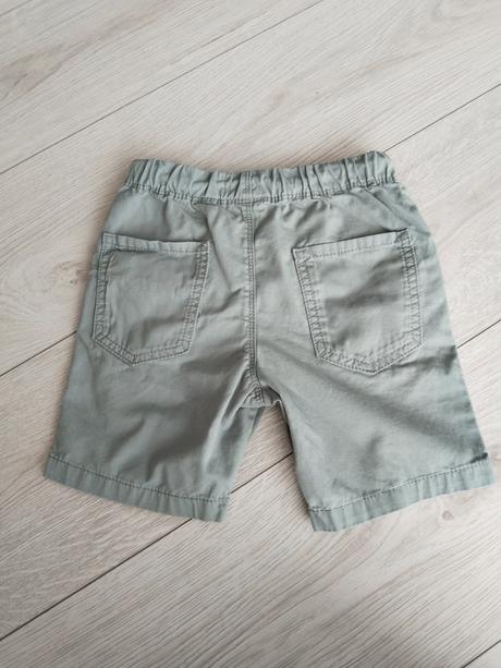 Šortky next, next,104