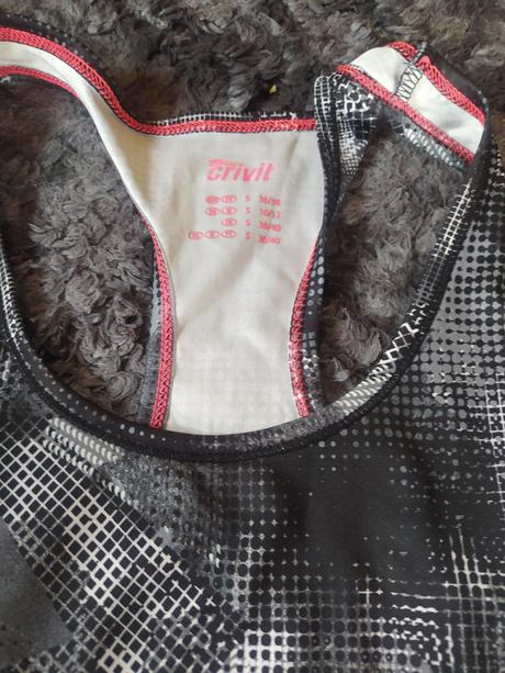 Balík športového oblečenia, s