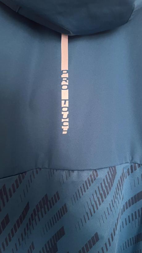 Funkčná bunda zn. pro touch - super stav, xl