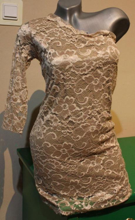 Anglicke cipkovane saty, m