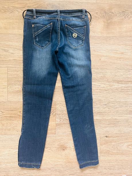 Rilfe roberta biagi, 38 / 40