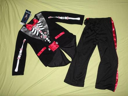 Novy kostym na karneval george,