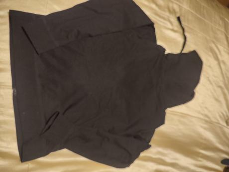 Čierna mikina na zips s kapucňou, m