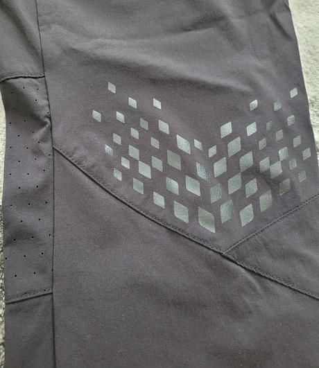 Dámske turisticke nohavice 2v1, decathlon,s