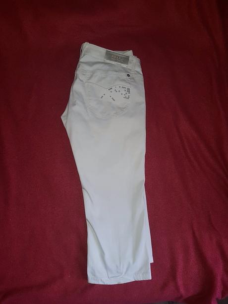 Biele 3/4 nohavice zn.phard, 28