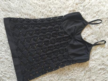 Extravagantný top, s