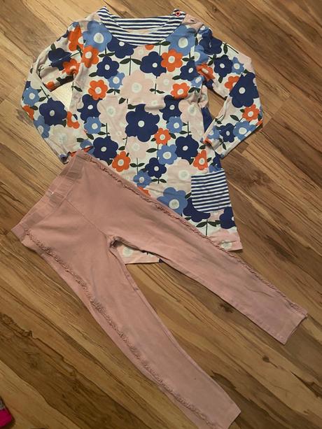 Tu iný leginky svetrik, 122