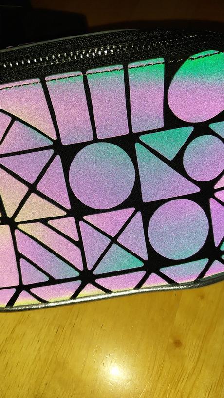 Ľadvinka meniaca farby,