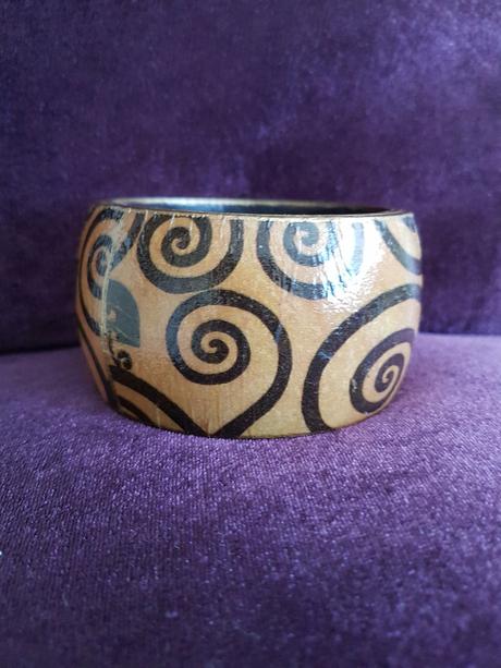 Drevený náramok s motívom klimta, 