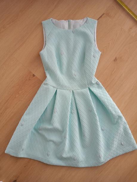 Elegantné mätové šaty, s