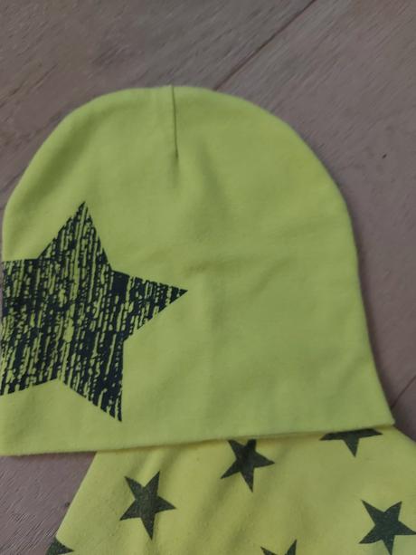 Žltý set čiapka a nakrcnik, 86