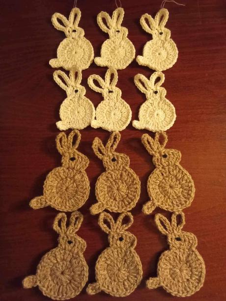 Háčkované zajace,