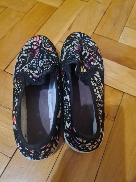 Farebne topanky so sietkou, 36