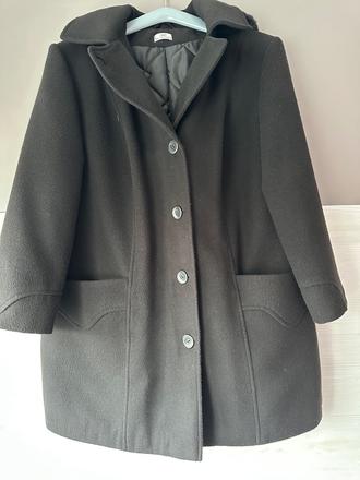 Kabát, 48