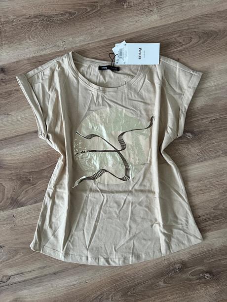 Tepláky a tričko a čierne tričká, sinsay,s