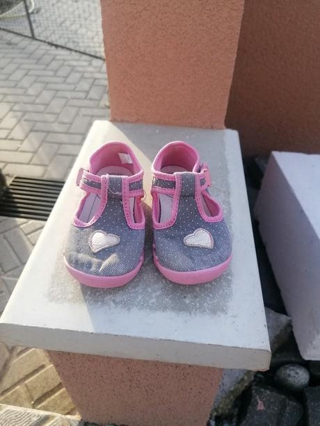 Dievčenské sandále, 23