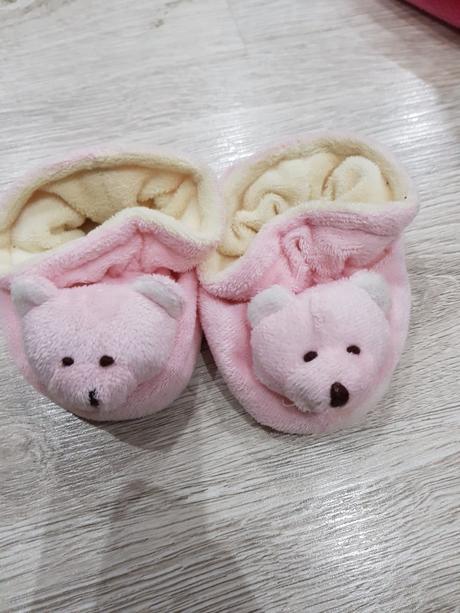 Capačky/papučky, <17