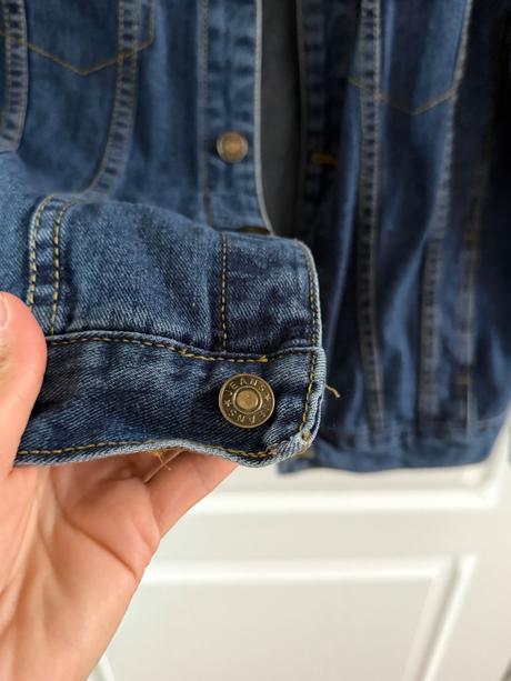 Klasická rifľová bunda s modrý denim, s