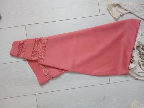 Sukna s vysokym pasom, s