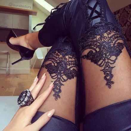 Leginy so snurovackou, s