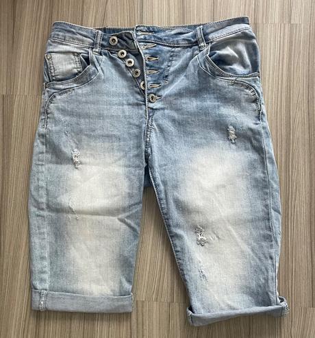 Krátke riflové kraťasy, 36