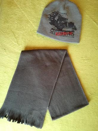 Chlapčenská čiapka a šál,