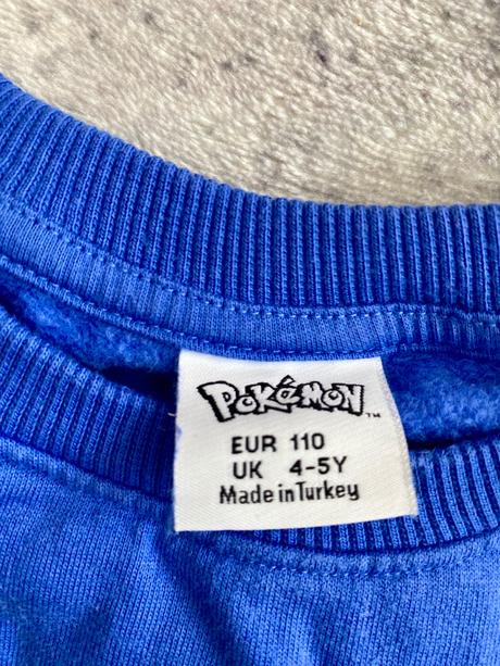 Mikina pokémon, 110