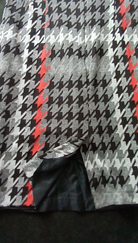 Teplejšie šaty, 48