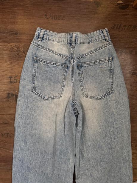 Roztrhané rifle, sinsay,34