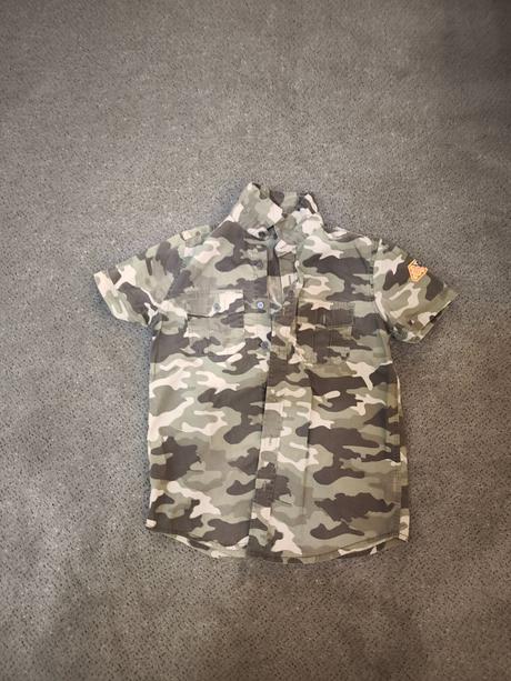 Chlapčenská košeľa, 146