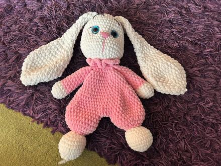 Háčkovaná hračka 40 cm,