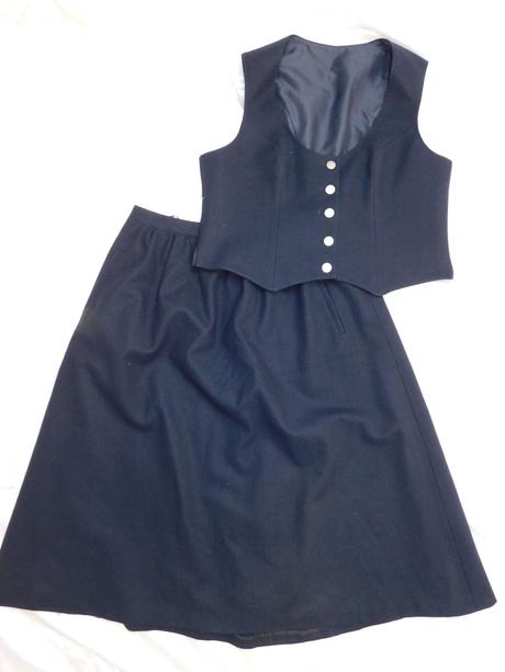 Luxusny trachten vlneny kostym, 38