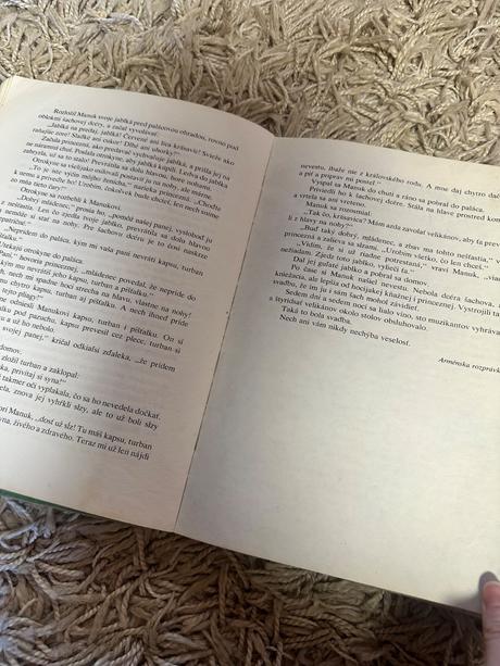 2x staré rozprávkové knihy mladé letá, 