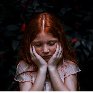 Otec bil moju mamu. Ako mám spracovať tieto emócie?