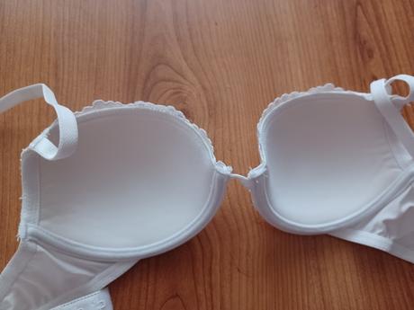 Čipkovaná podprsenka s kosticou, tezenis,70b