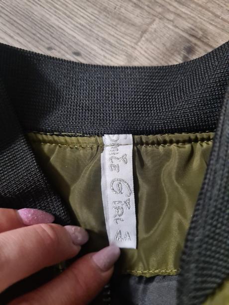 Dievčenská bomberka, 116