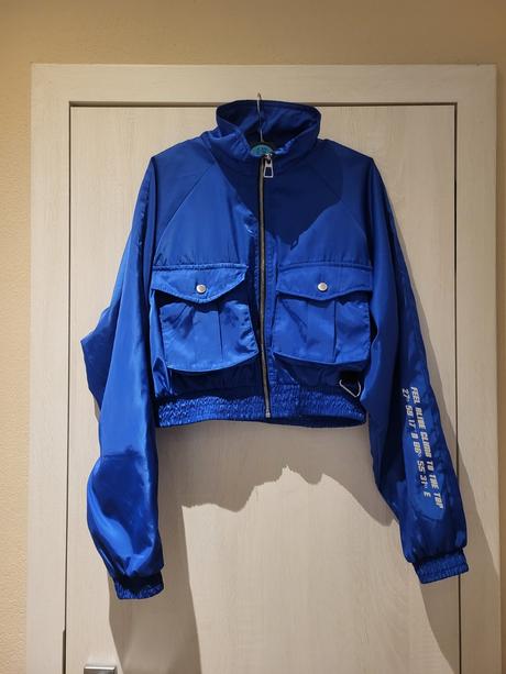 Prechodna bundicka, bershka,s