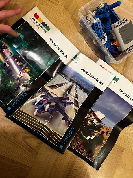 Lego tvorive stavebnice s motorom, 