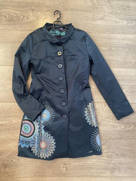 Prechodny kabat, desigual,40
