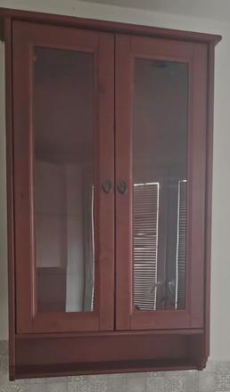 Závesná skrinka ikea,