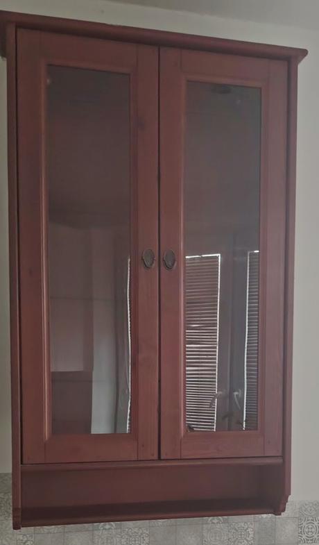 Závesná skrinka ikea, 