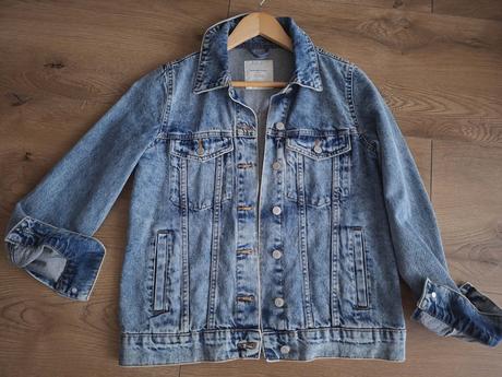 Riflova bunda, house,s