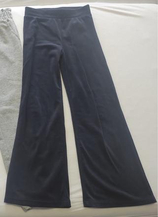 Dlhé voľnejšie tepláky, 140