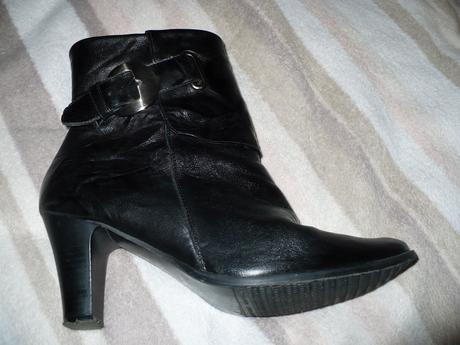 Kotnikove kozene cizmy, 38